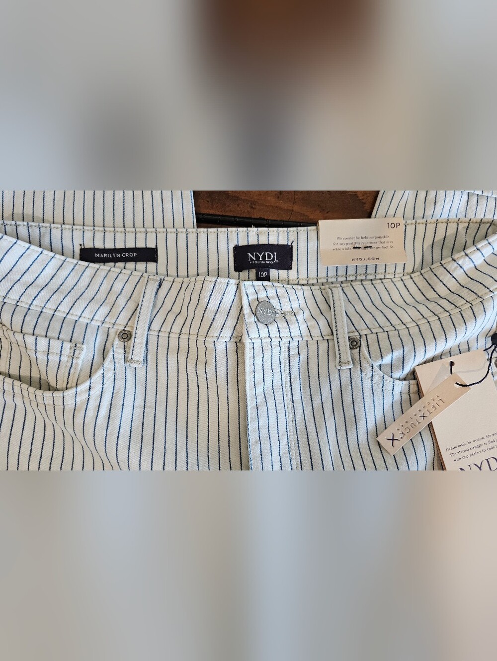 NYDJ Women's White W/Navy Pinstripes Crop Jeans Women's Sz 10 - Picture 3 of 9